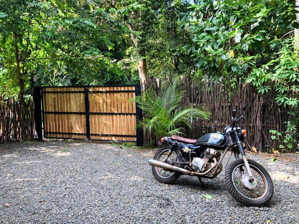 Apartamento Le Cabanon Dikwella Sur Exterior foto